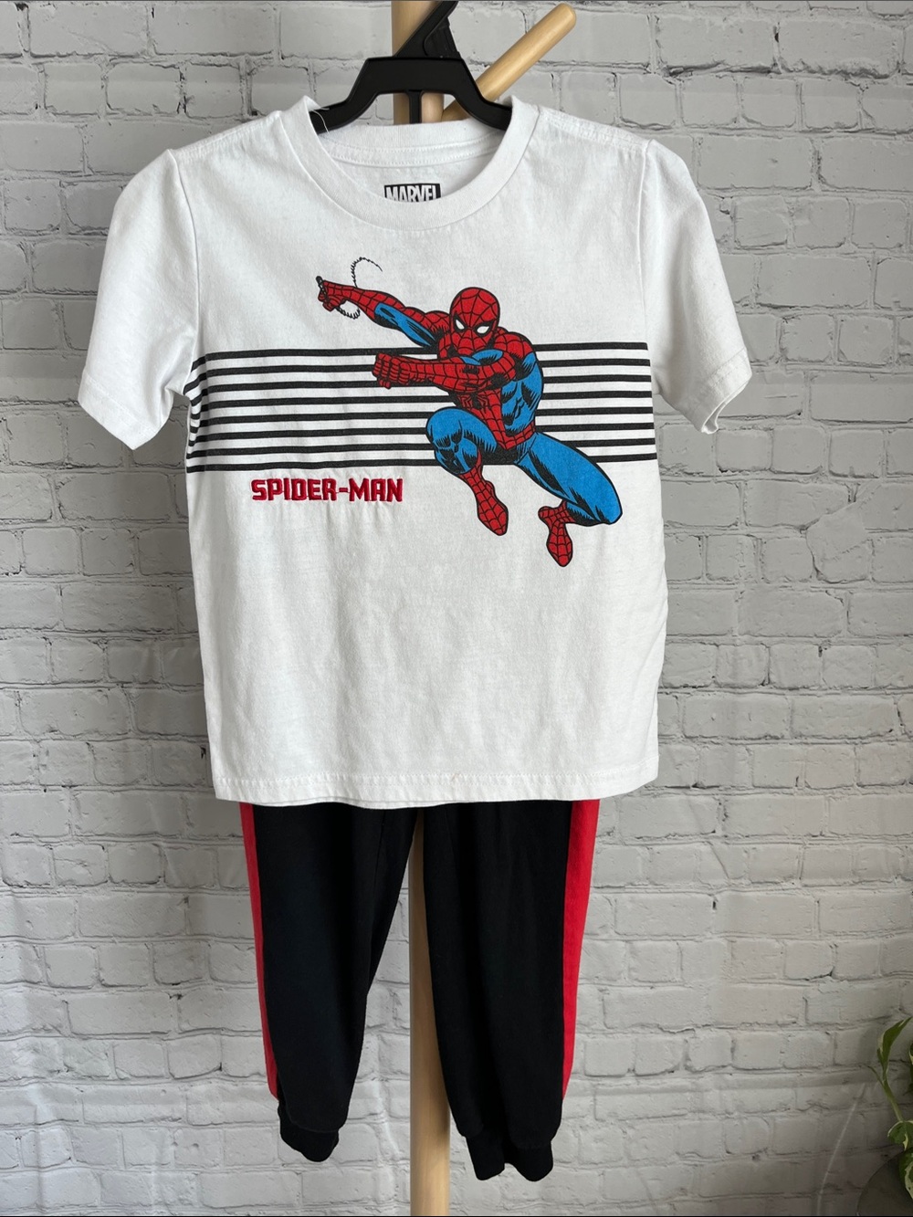 ⭐️⭐️ PICK 5 / $20 Marvel Boys Spider-Man Tee and Jogger Set